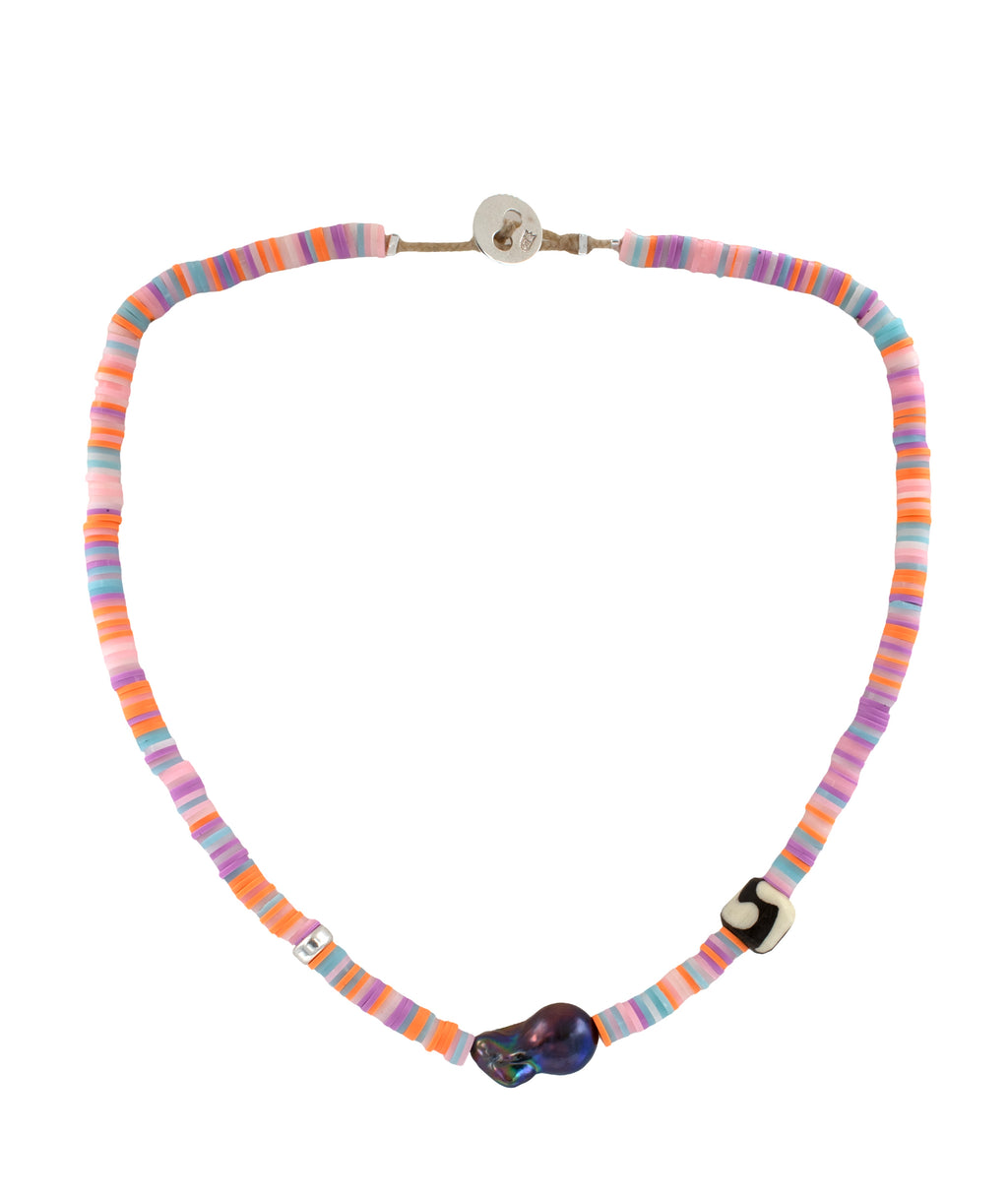 Far Away Black Pearl Necklace in Pink